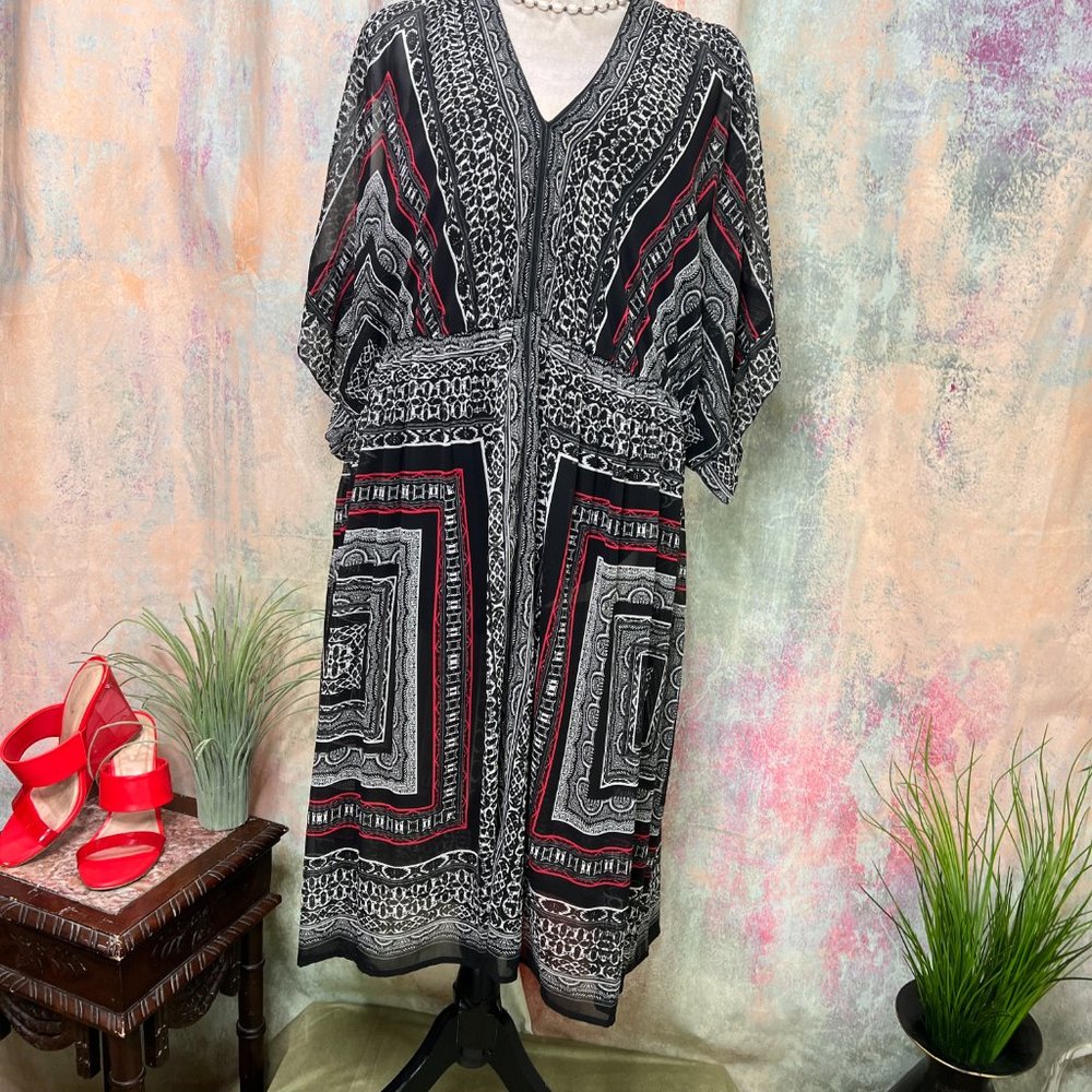 📌B. Smart Kimono Slit Sleeves V-Neckline Plus Size Dress